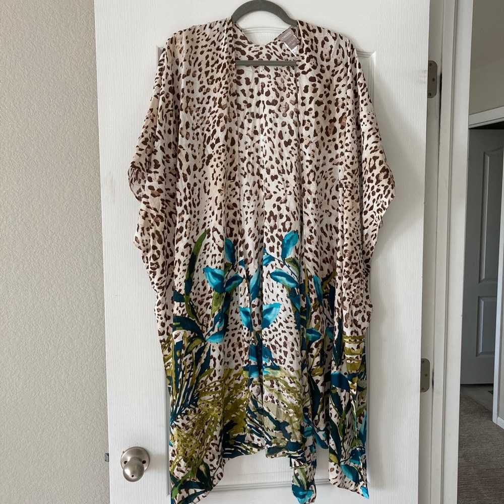 Chico’s kimono. One size. Leopard print